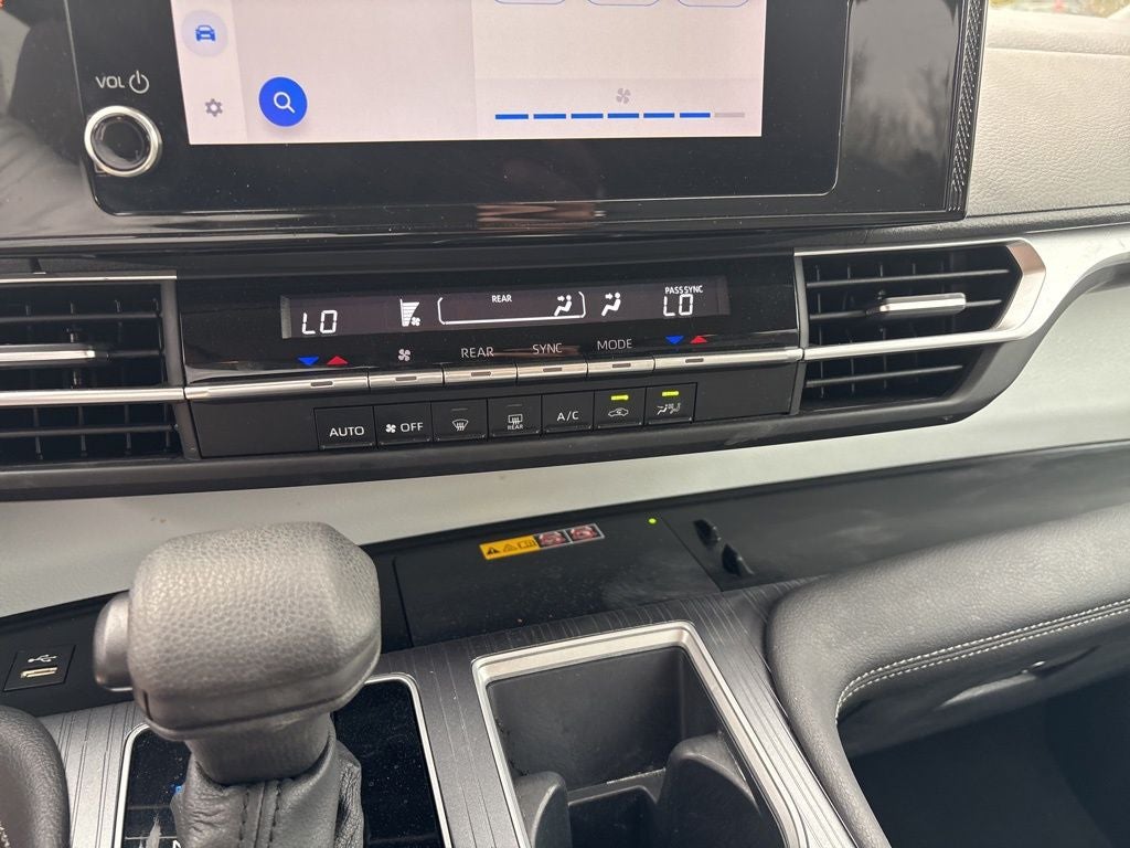 2025 Toyota SIENNA LE LE 8 Passenger