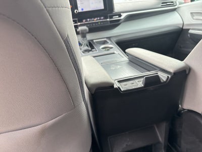 2025 Toyota SIENNA LE LE 8 Passenger