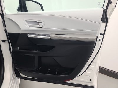 2026 Toyota Sienna LE 8 Passenger