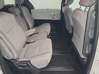 2026 Toyota Sienna LE 8 Passenger