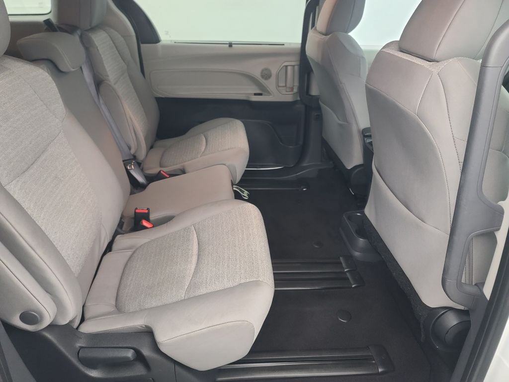 2024 Toyota Sienna LE 8 Passenger