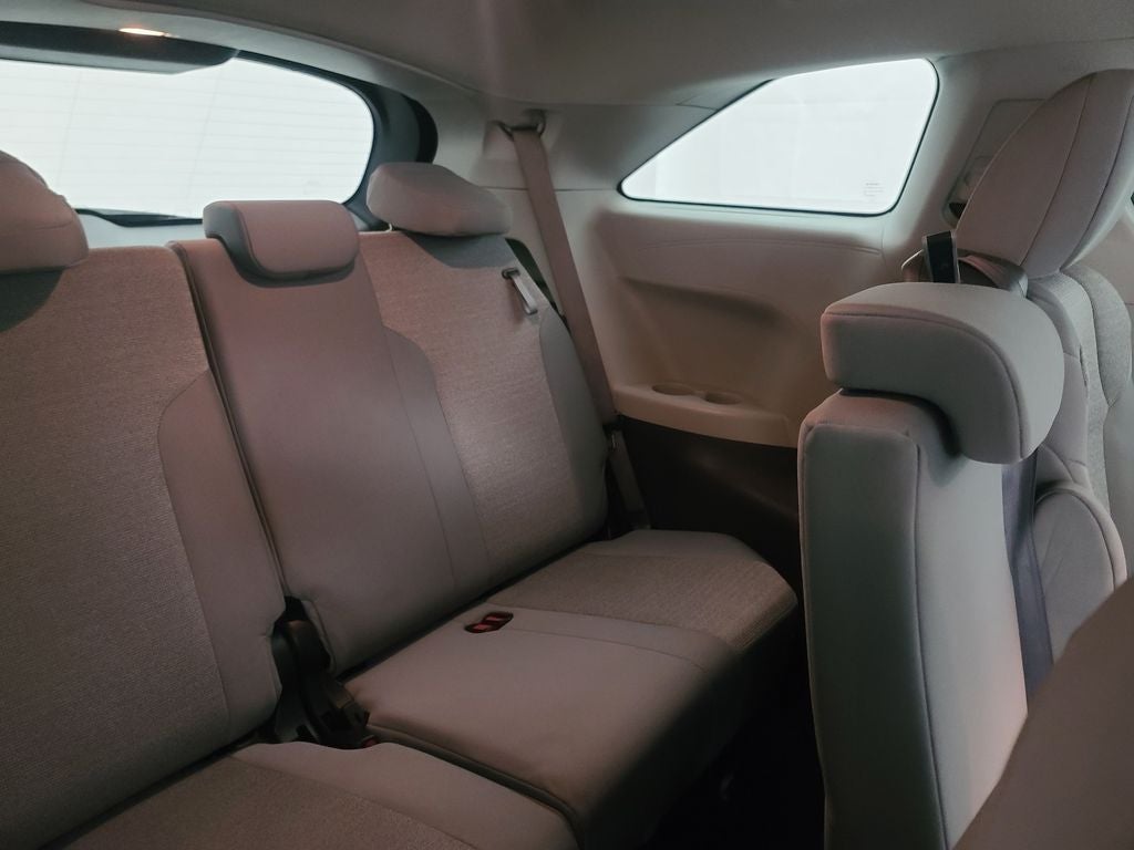 2024 Toyota Sienna LE 8 Passenger