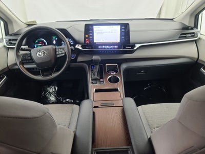 2024 Toyota Sienna LE 8 Passenger
