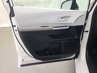 2026 Toyota Sienna LE 8 Passenger