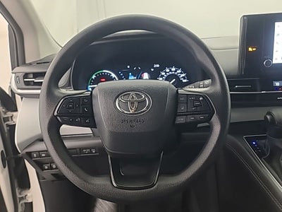 2026 Toyota Sienna LE 8 Passenger