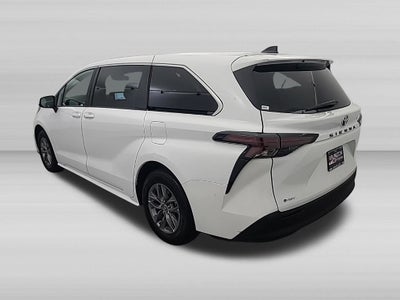 2026 Toyota Sienna LE 8 Passenger