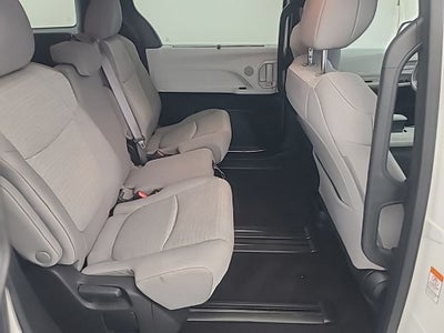 2025 Toyota Sienna LE 8 Passenger