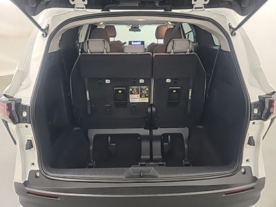 2025 Toyota Sienna LE 8 Passenger