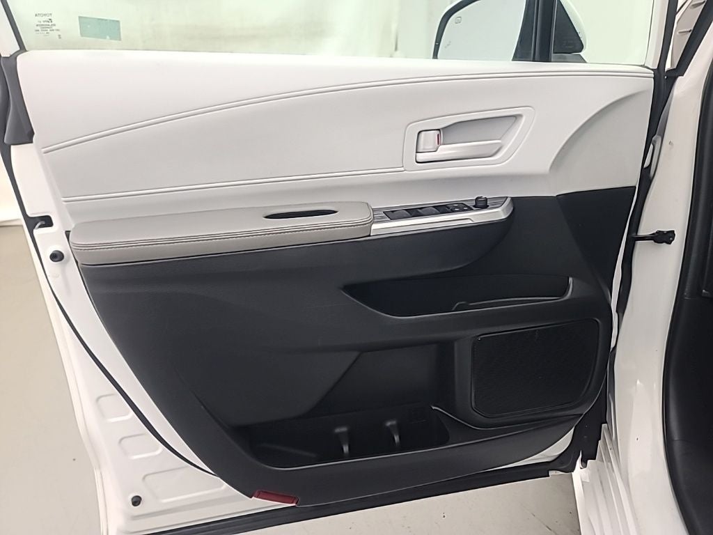 2025 Toyota Sienna LE 8 Passenger