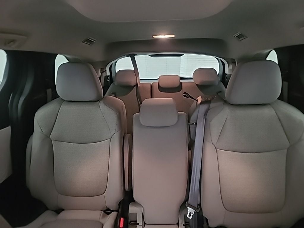 2025 Toyota Sienna LE 8 Passenger