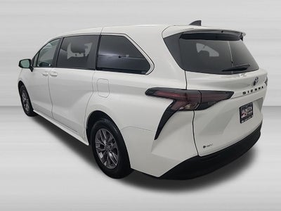 2025 Toyota Sienna LE 8 Passenger