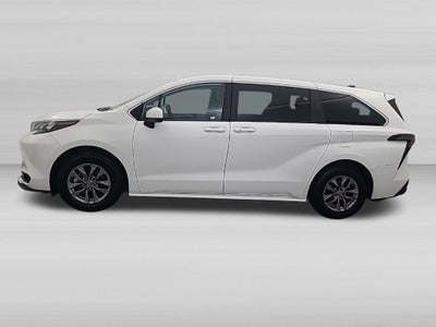 2025 Toyota Sienna LE 8 Passenger