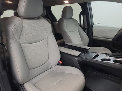 2025 Toyota Sienna LE 8 Passenger