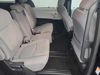 2025 Toyota Sienna LE 8 Passenger