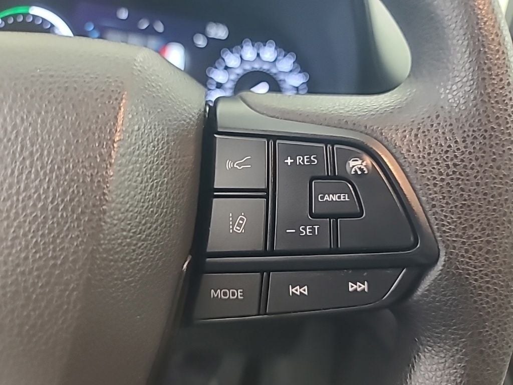2025 Toyota Sienna LE 8 Passenger