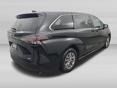 2025 Toyota Sienna LE 8 Passenger