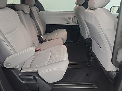 2026 Toyota Sienna LE 8 Passenger