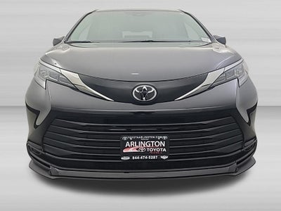 2026 Toyota Sienna LE 8 Passenger