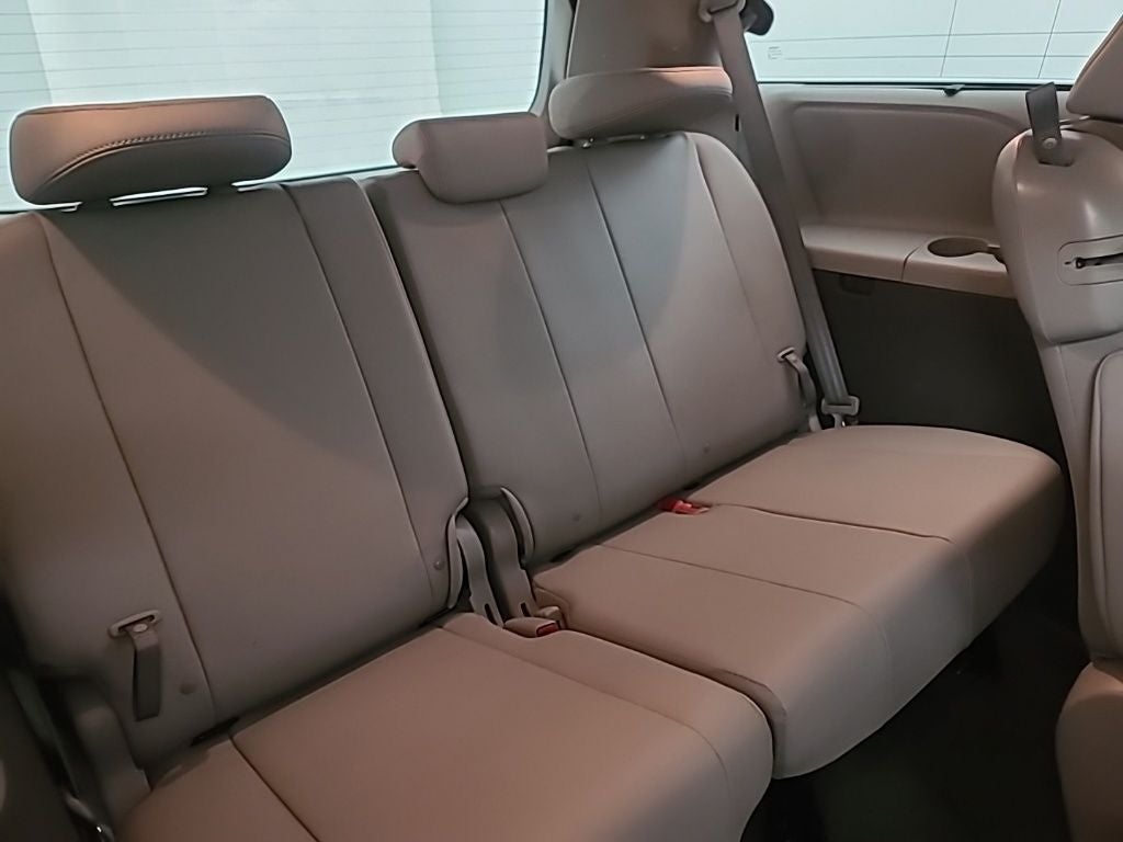 2015 Toyota Sienna L 7 Passenger