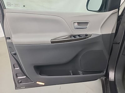 2015 Toyota Sienna L 7 Passenger