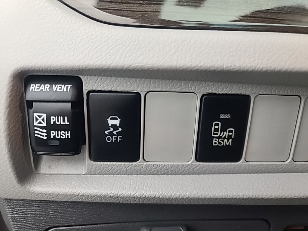 2015 Toyota Sienna L 7 Passenger