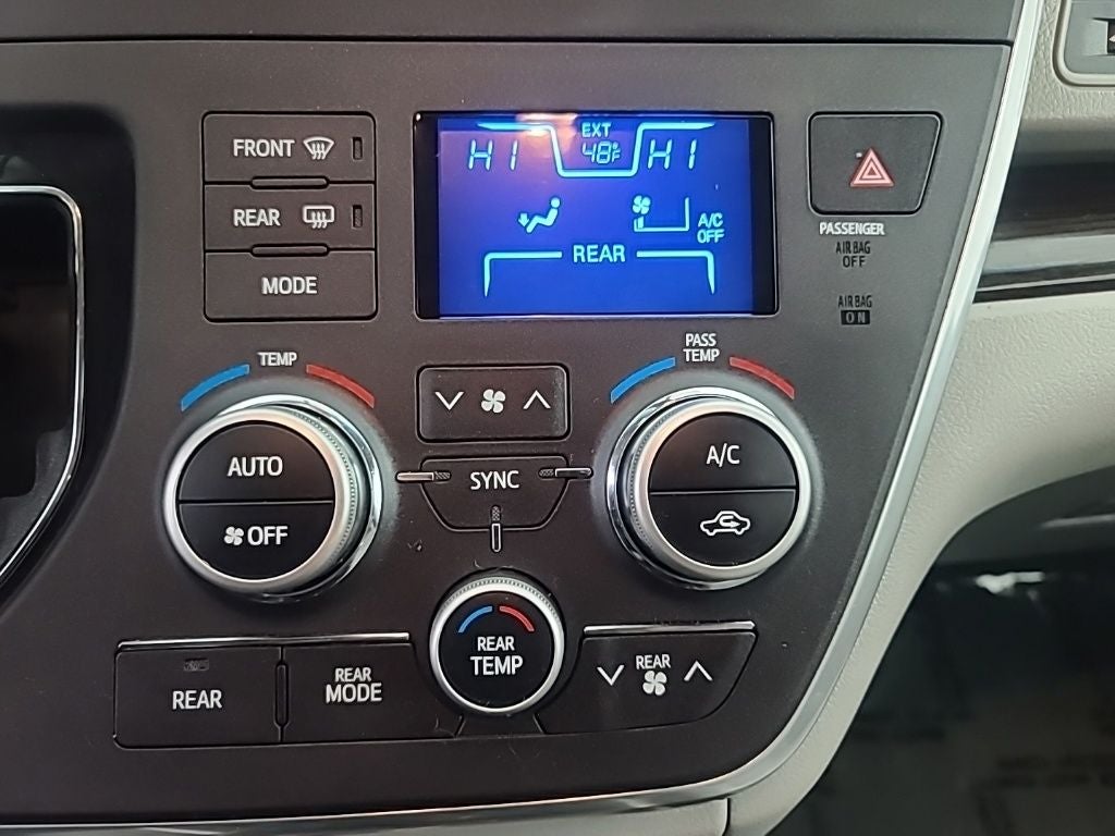 2015 Toyota Sienna L 7 Passenger