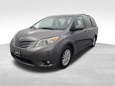 2015 Toyota Sienna L 7 Passenger