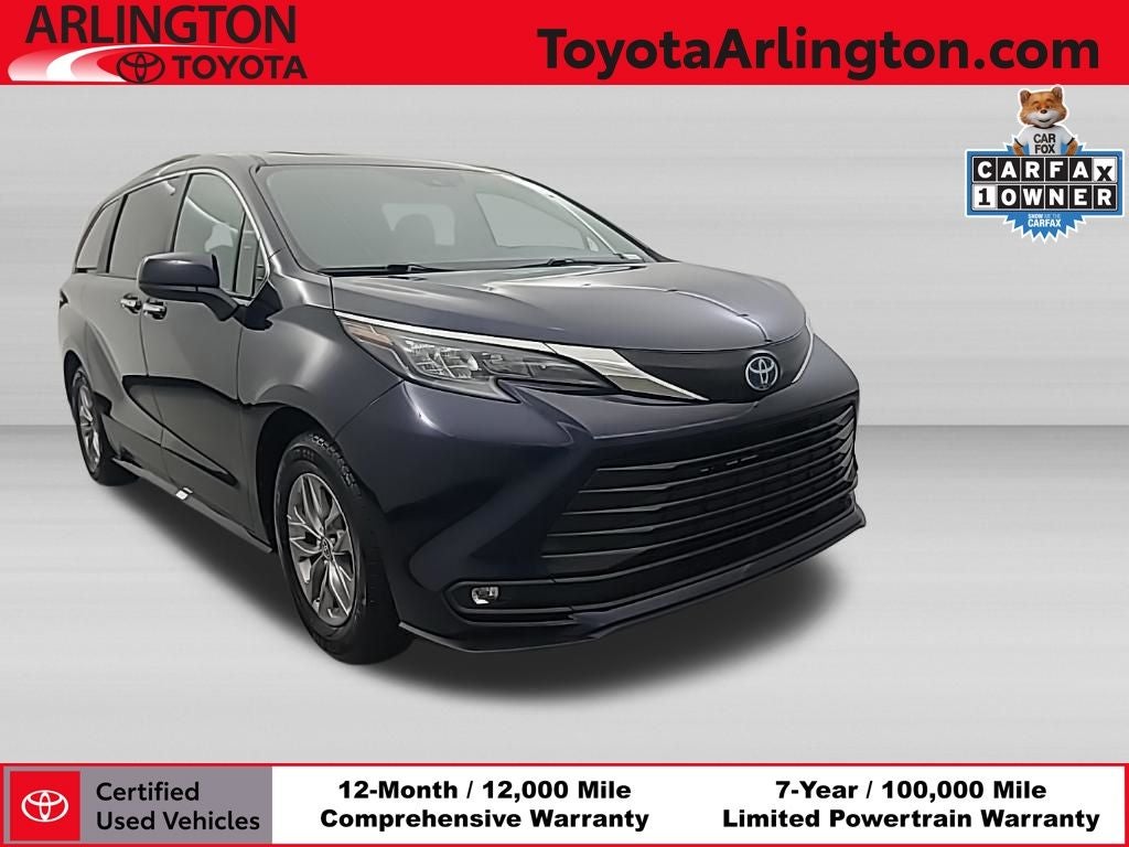 2025 Toyota Sienna XLE 8 Passenger