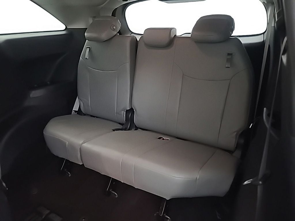 2025 Toyota Sienna XLE 8 Passenger