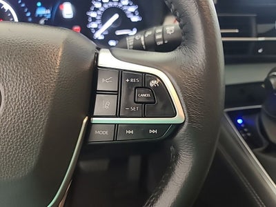 2025 Toyota Sienna XLE 8 Passenger