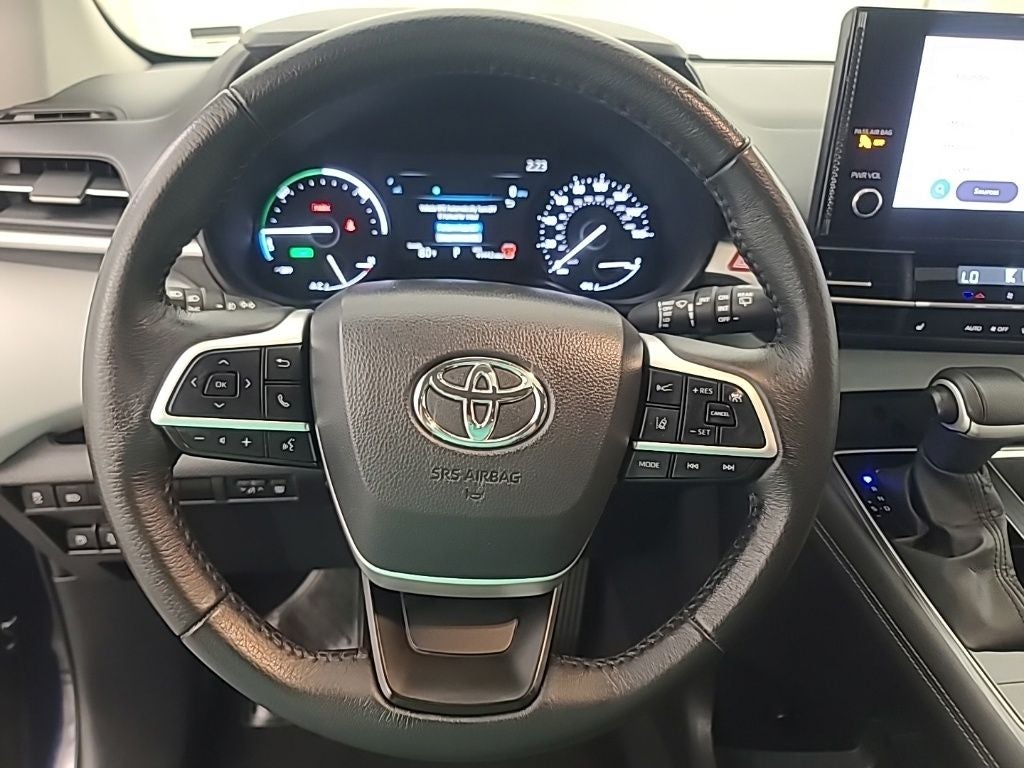 2025 Toyota Sienna XLE 8 Passenger