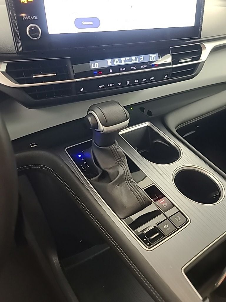 2025 Toyota Sienna XLE 8 Passenger