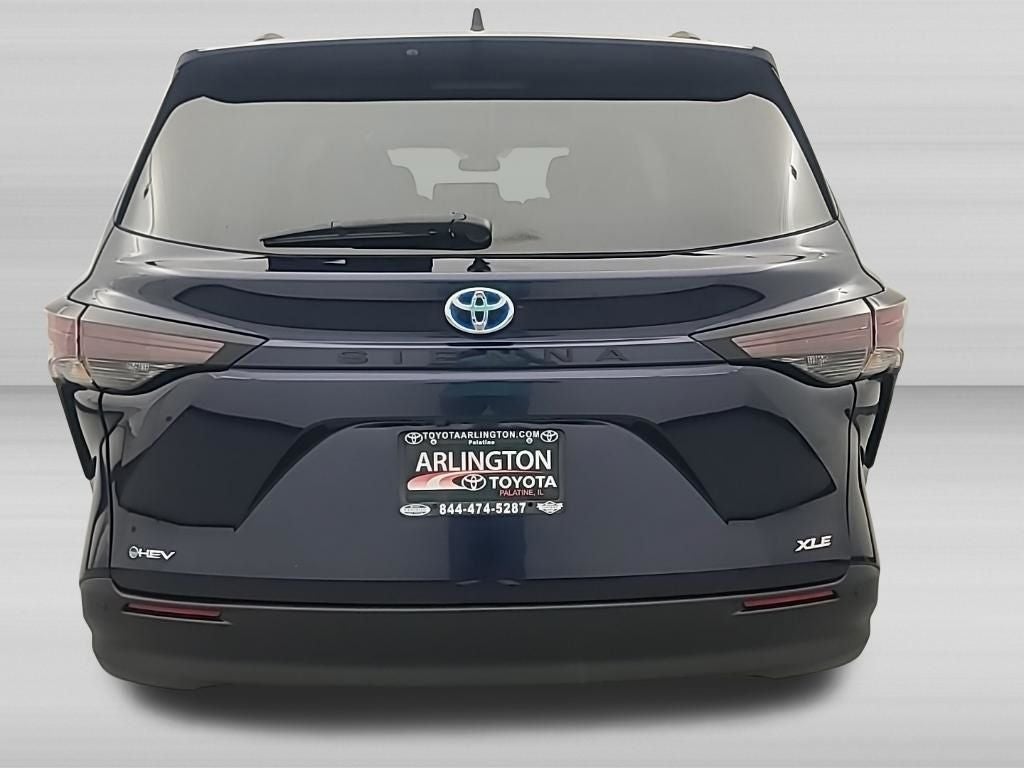 2025 Toyota Sienna XLE 8 Passenger