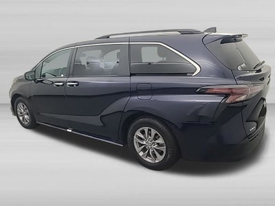 2025 Toyota Sienna XLE 8 Passenger