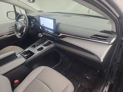 2026 Toyota Sienna XLE 8 Passenger