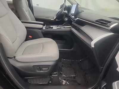 2026 Toyota Sienna XLE 8 Passenger