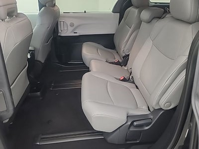 2026 Toyota Sienna XLE 8 Passenger