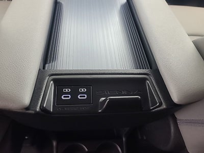 2026 Toyota Sienna XLE 8 Passenger