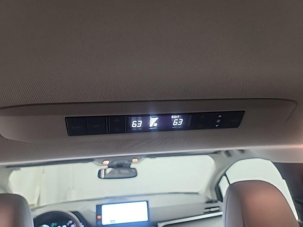 2026 Toyota Sienna XLE 8 Passenger