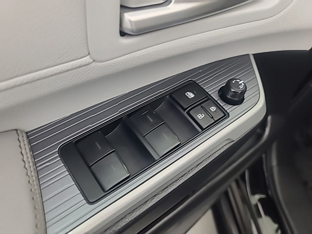 2026 Toyota Sienna XLE 8 Passenger