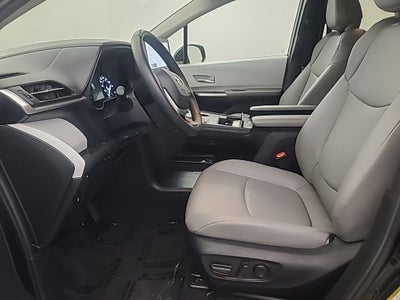 2026 Toyota Sienna XLE 8 Passenger