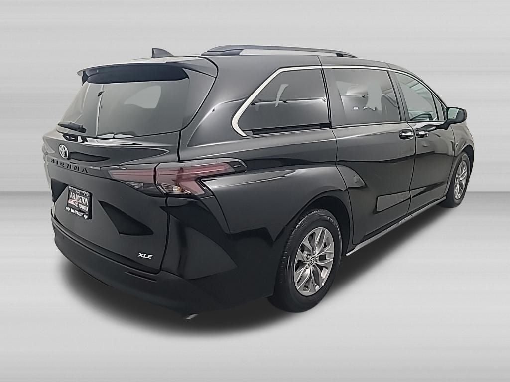 2026 Toyota Sienna XLE 8 Passenger
