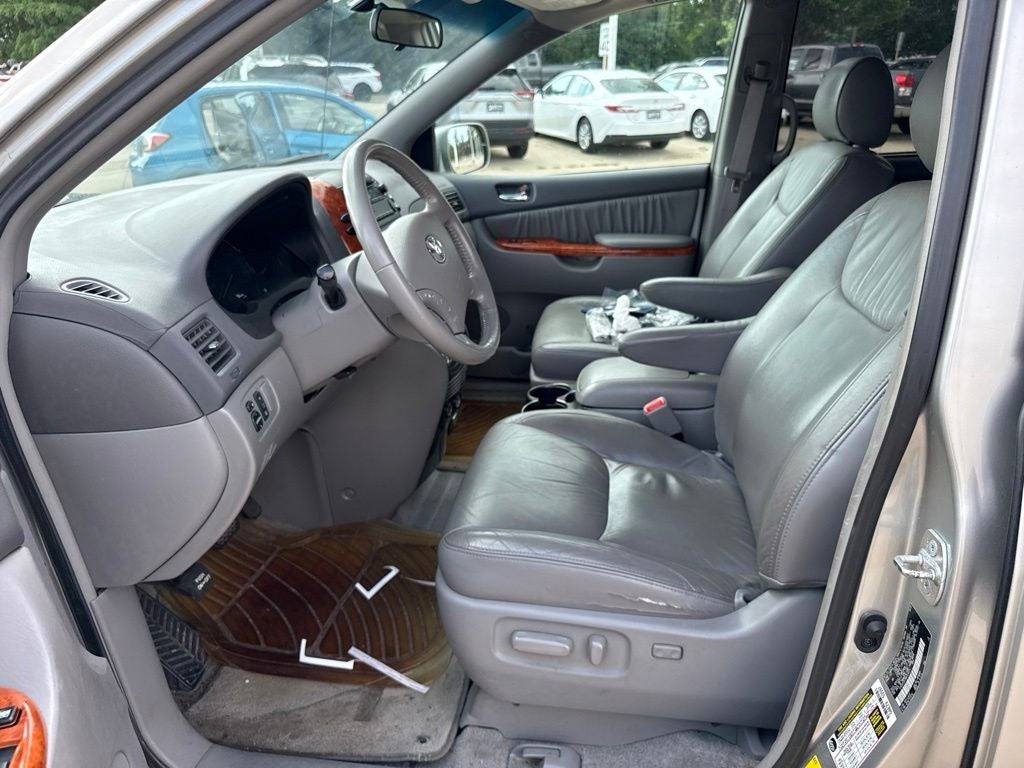 2008 Toyota SIENNA XLE