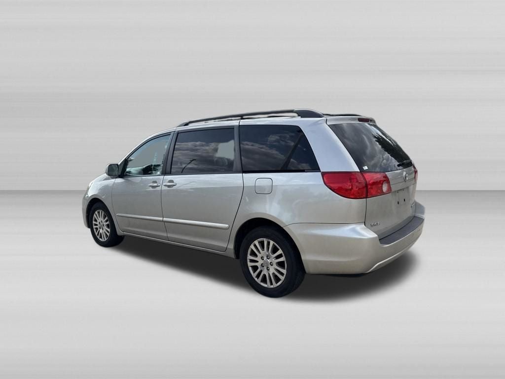 2008 Toyota SIENNA XLE