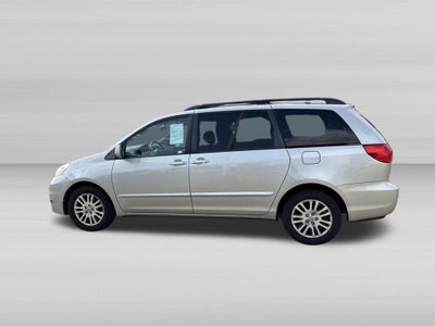 2008 Toyota SIENNA XLE
