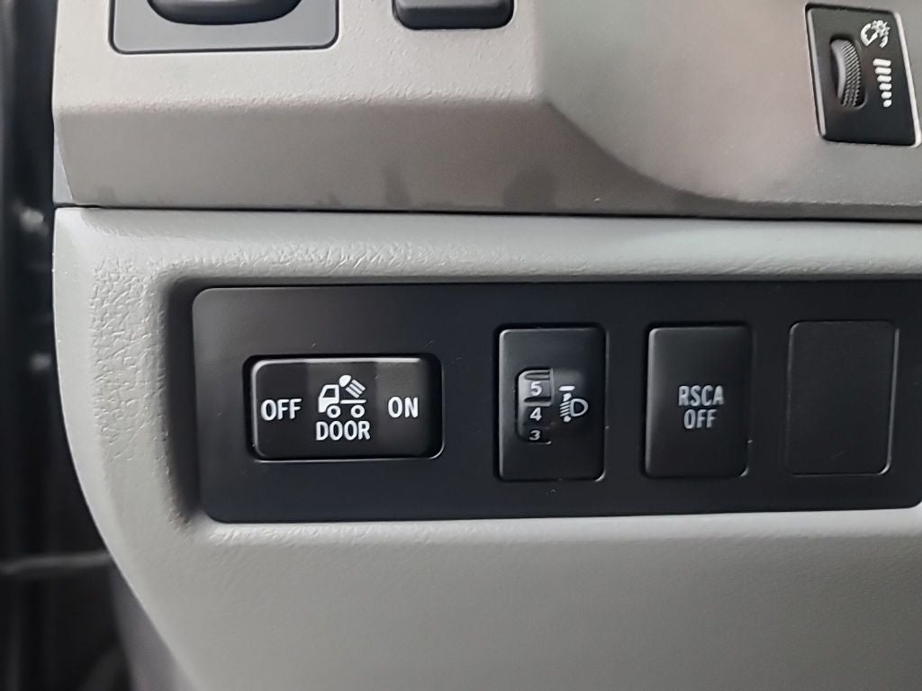 2012 Toyota TUNDRA 4X4 Base 4.6L V8
