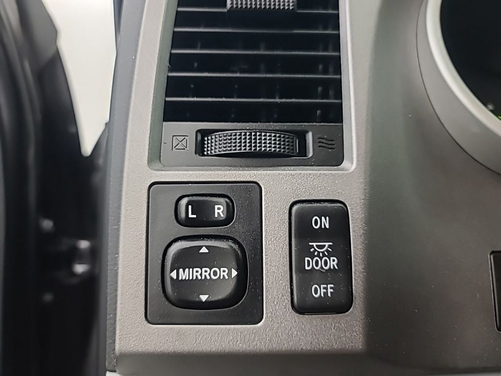 2012 Toyota TUNDRA 4X4 Base 4.6L V8