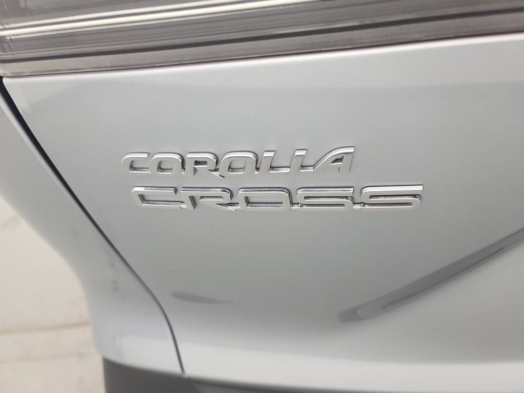 2025 Toyota Corolla Cross XLE