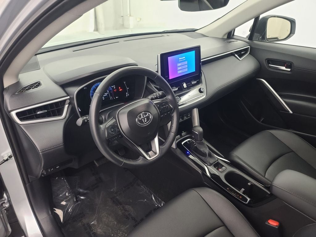 2025 Toyota Corolla Cross XLE