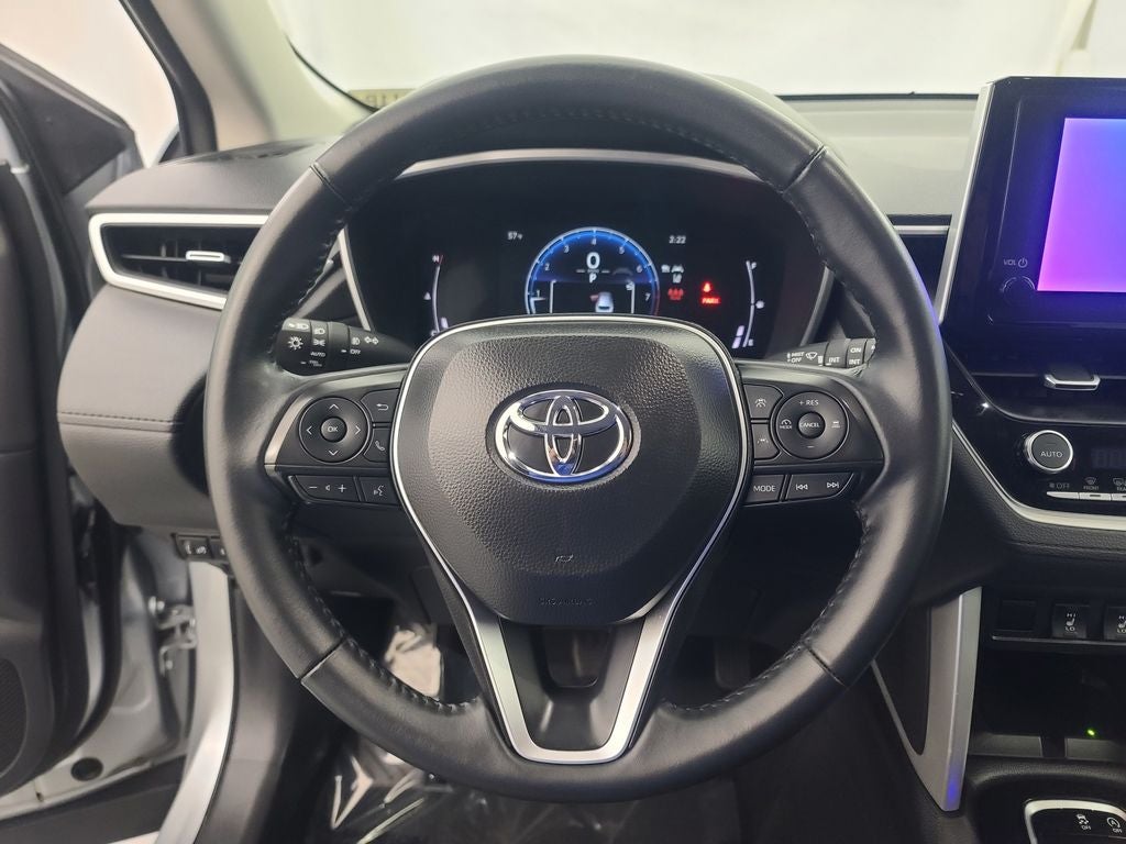 2025 Toyota Corolla Cross XLE